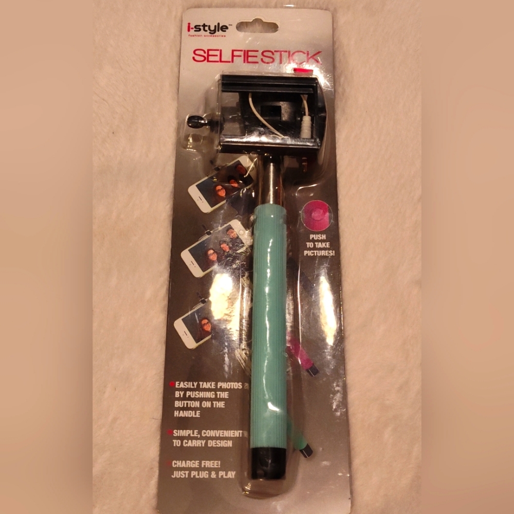 NWT!! In-Style Selfie Stick